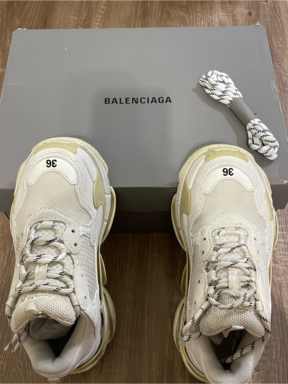 Balenciaga Off-White Chunky Logo Sole Sneakers - Picture 6 of 9